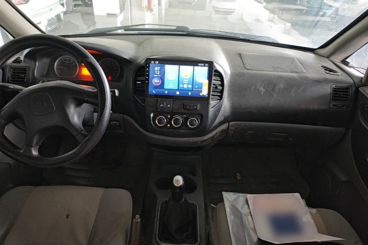 Used FORTHING Lingzhi 2013 V3 1.5L 7-Seater Standard Model II Center Console