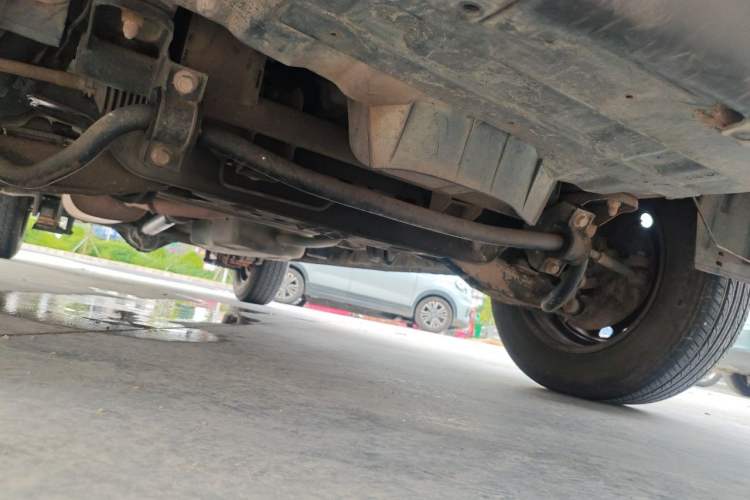 Used FORTHING Lingzhi 2013 V3 1.5L 7-Seater Standard Model II Chassis Front