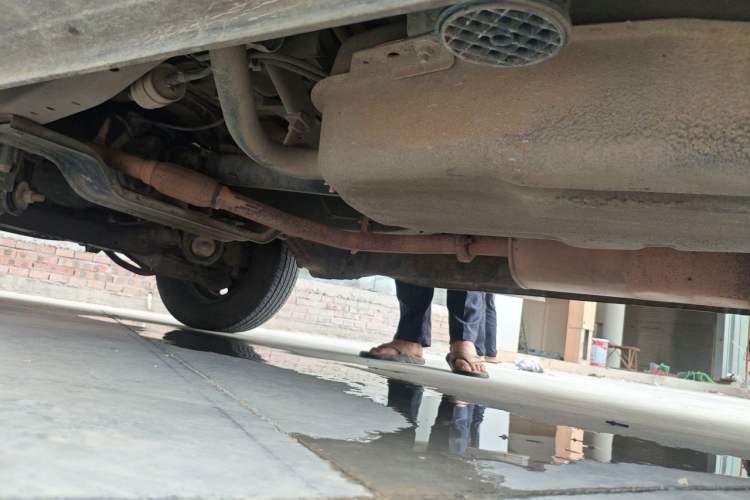 Used FORTHING Lingzhi 2013 V3 1.5L 7-Seater Standard Model II Chassis Front Left