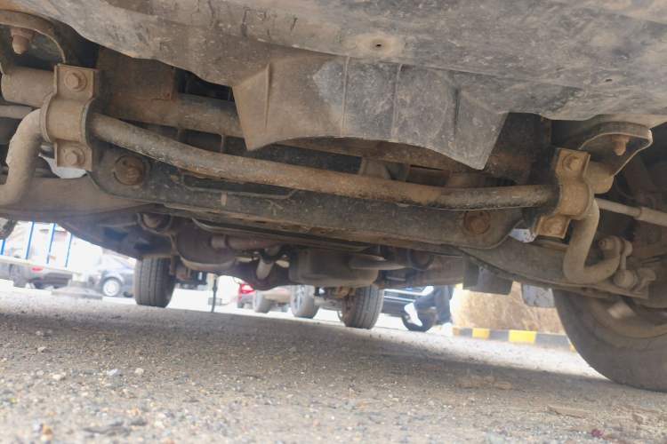 Used FORTHING Lingzhi 2013 V3 1.5L 7-Seater Standard Model II Chassis Front