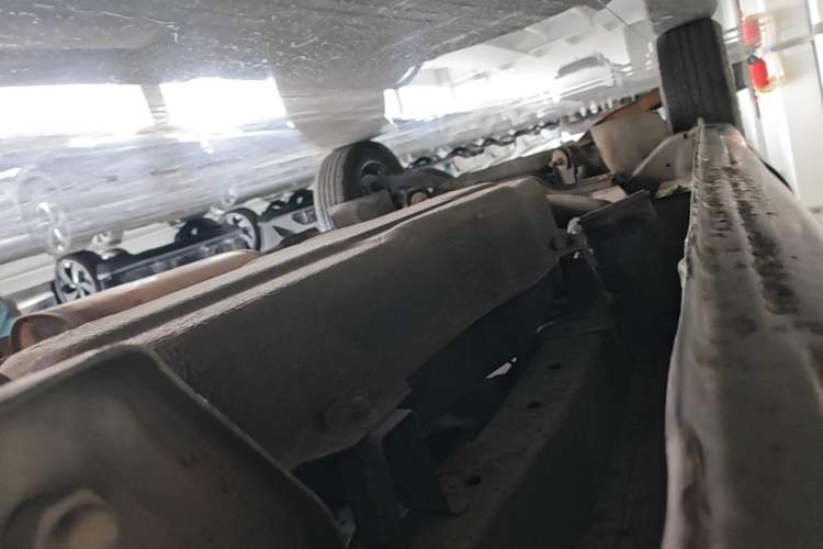 Used FORTHING Lingzhi 2013 V3 1.5L 7-Seater Standard Model II Chassis Rear Left