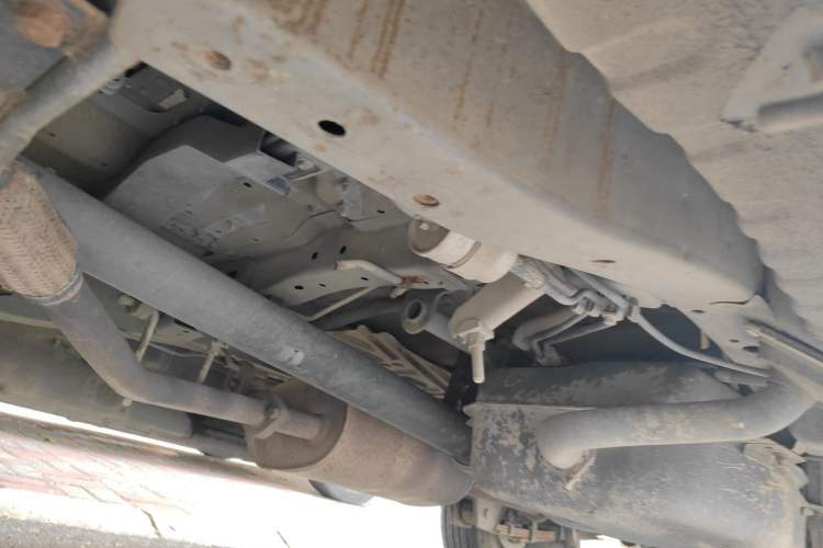 Used FORTHING Lingzhi 2013 V3 1.5L 5-Seat Standard Model I Chassis Rear Left