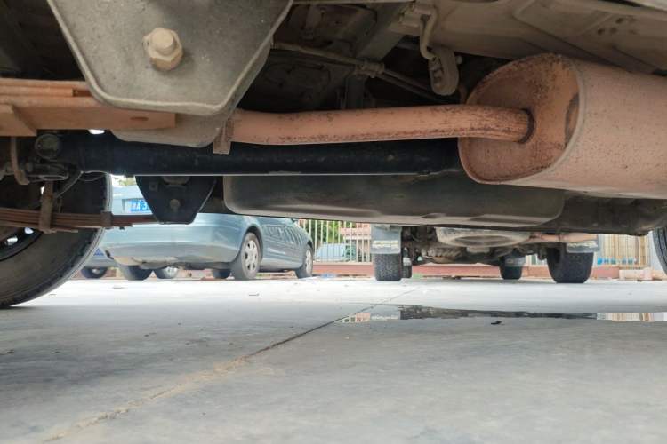 Used FORTHING Lingzhi 2013 V3 1.5L 7-Seater Standard Model II Chassis Rear Right