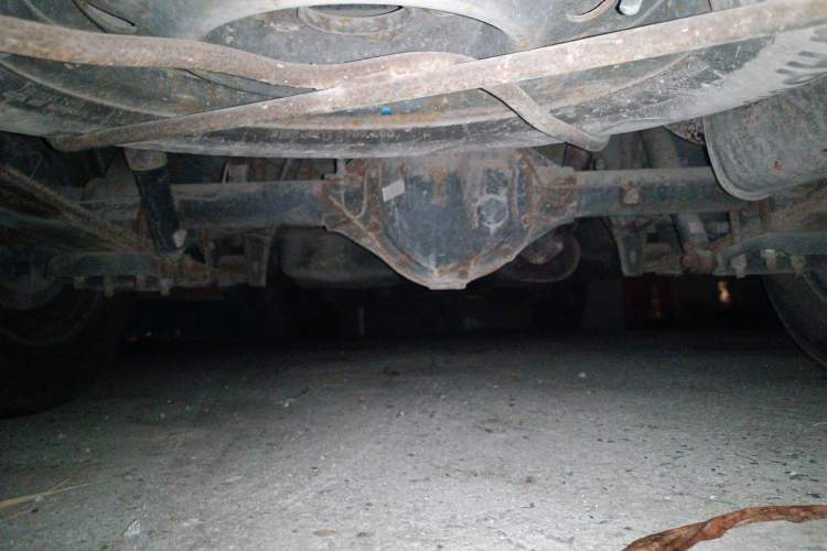 Used FORTHING Lingzhi 2013 M3 1.6L 7-Seater Comfort Model Chassis Rear