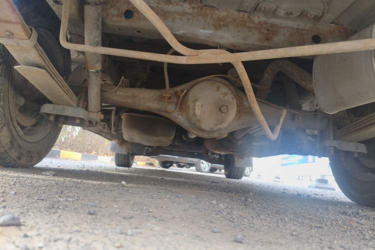 Used FORTHING Lingzhi 2013 V3 1.5L 7-Seater Standard Model II Chassis Rear
