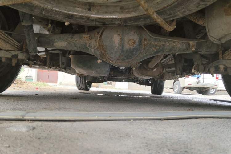 Used FORTHING Lingzhi 2013 V3 1.5L 7-Seater Standard Model II Chassis Rear
