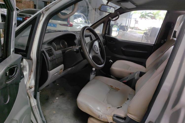 Used FORTHING Lingzhi 2013 V3 1.5L 7-Seater Luxury Model Driver Seat