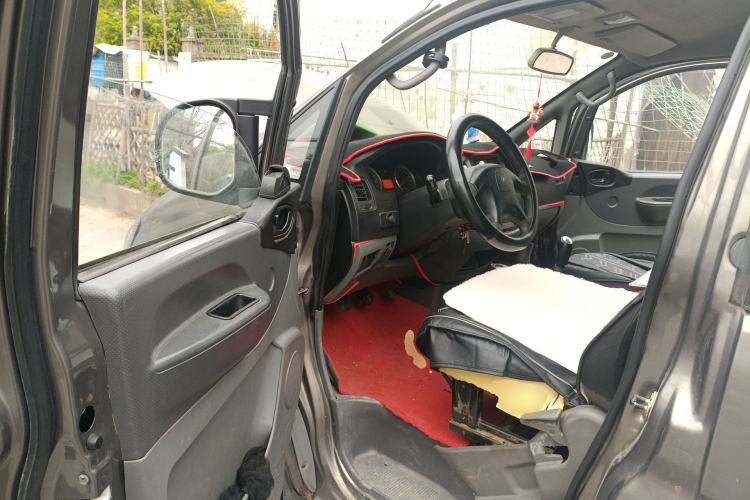 Used FORTHING Lingzhi 2013 M3 1.6L 7-Seater Luxury Model Driver Seat