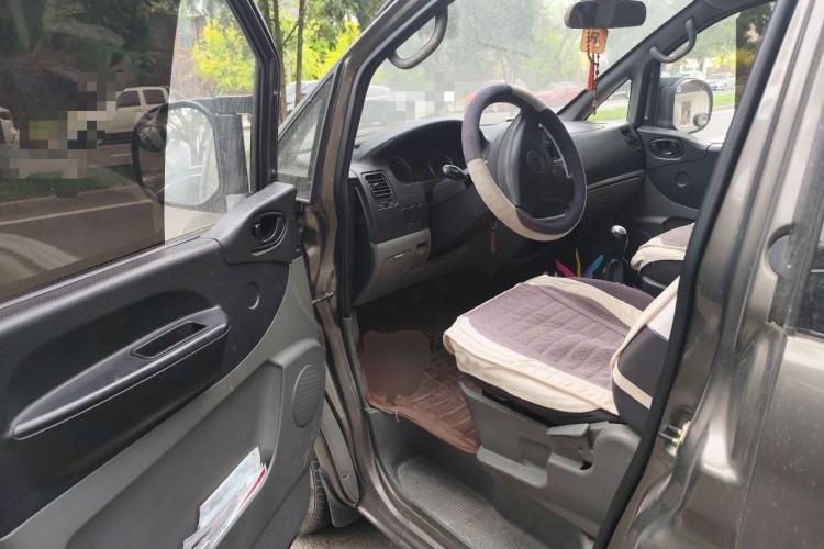 Used FORTHING Lingzhi 2013 M3 1.6L 7-seat Standard Model Driver Seat