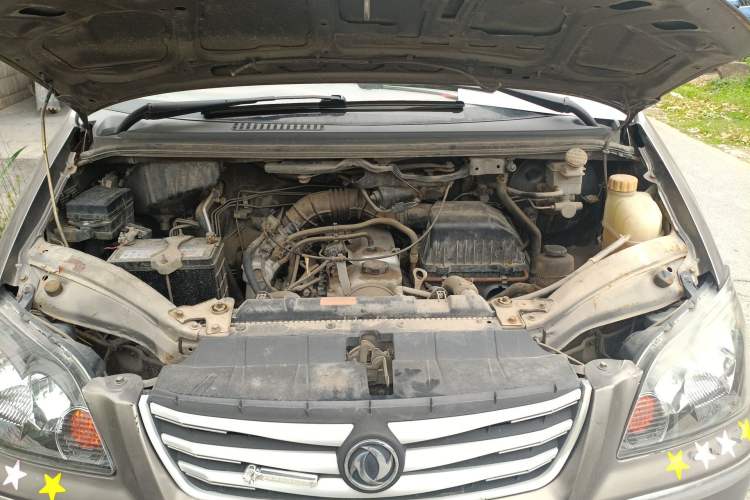Used FORTHING Lingzhi 2013 M3 1.6L 7-Seater Luxury Model Engine Bay