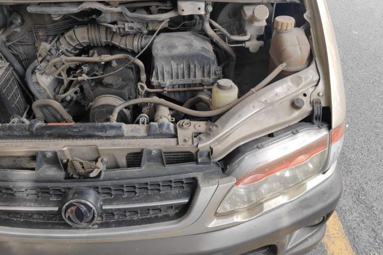 Used FORTHING Lingzhi 2013 V3 1.5L 5-Seat Standard Model I Engine Bay Left