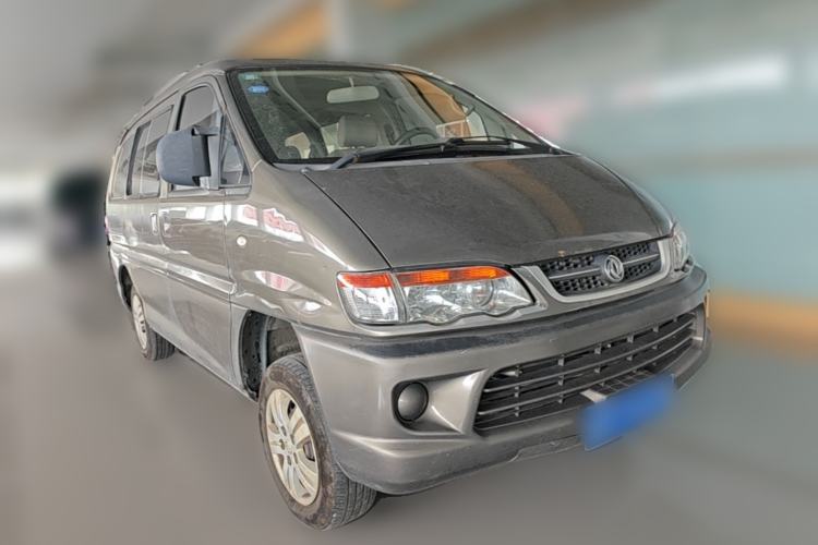 Used FORTHING Lingzhi 2013 V3 1.5L 7-Seater Standard Model II Front Right 45 Deg