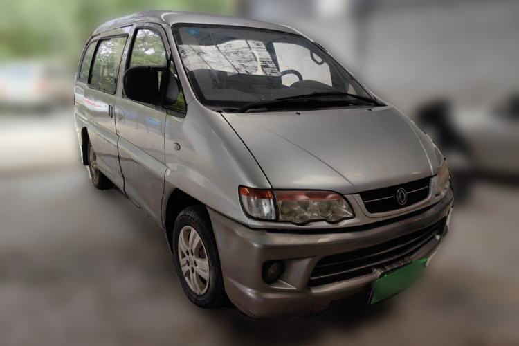 Used FORTHING Lingzhi 2013 V3 1.5L 7-Seater Luxury Model Front Right 45 Deg