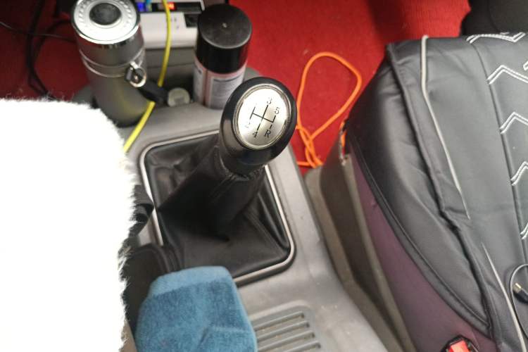 Used FORTHING Lingzhi 2013 M3 1.6L 7-Seater Luxury Model Gear Lever