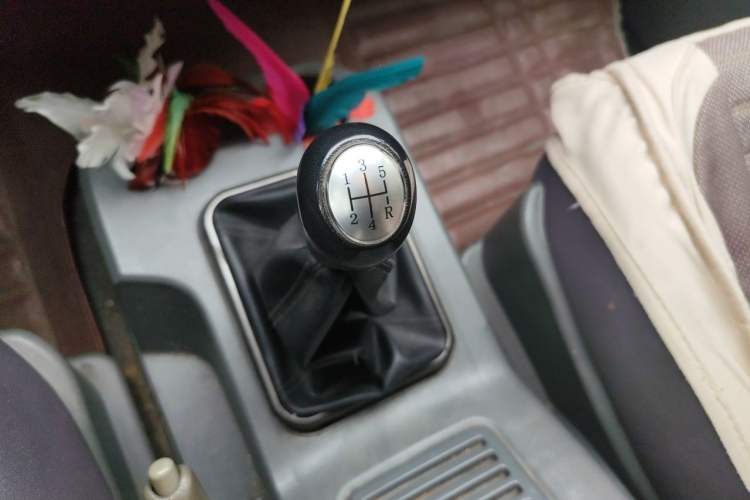 Used FORTHING Lingzhi 2013 M3 1.6L 7-seat Standard Model Gear Lever