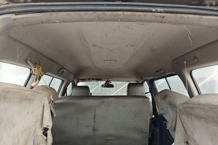 Used FORTHING Lingzhi 2013 V3 1.5L 7-Seater Standard Model II Headliner