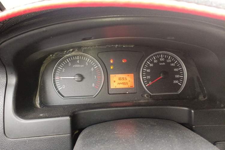 Used FORTHING Lingzhi 2013 M3 1.6L 7-Seater Luxury Model Instrument Cluster