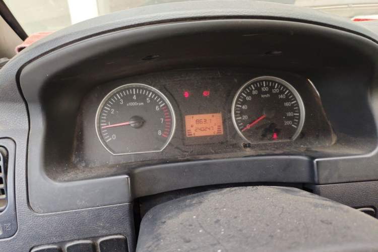 Used FORTHING Lingzhi 2013 V3 1.5L 7-Seater Standard Model II Instrument Cluster