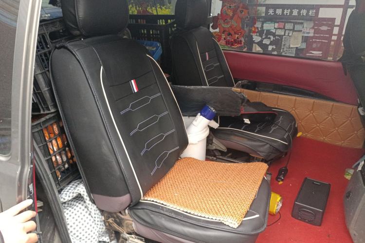 Used FORTHING Lingzhi 2013 M3 1.6L 7-Seater Luxury Model Left Rear Seat