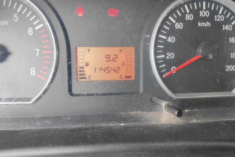 Used FORTHING Lingzhi 2013 V3 1.5L 5-Seat Standard Model I Odometer Close Up