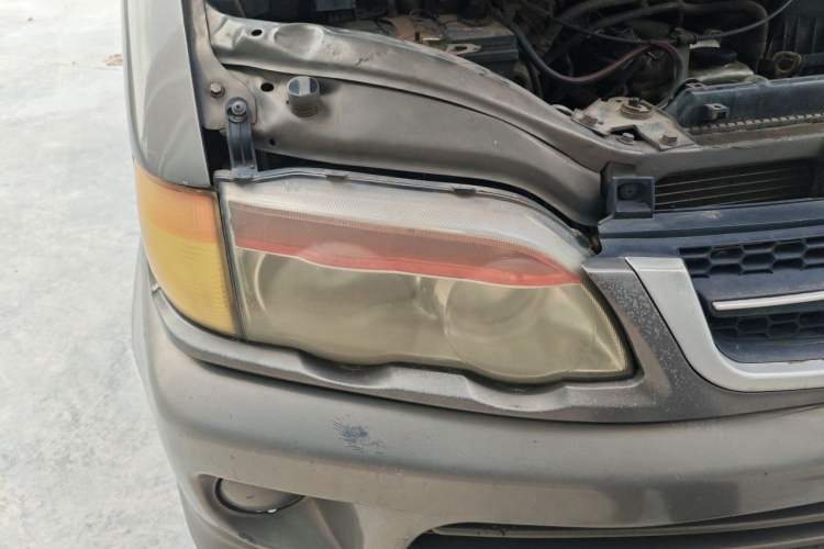 Used FORTHING Lingzhi 2013 V3 1.5L 7-Seater Standard Model II Right Front Headlight