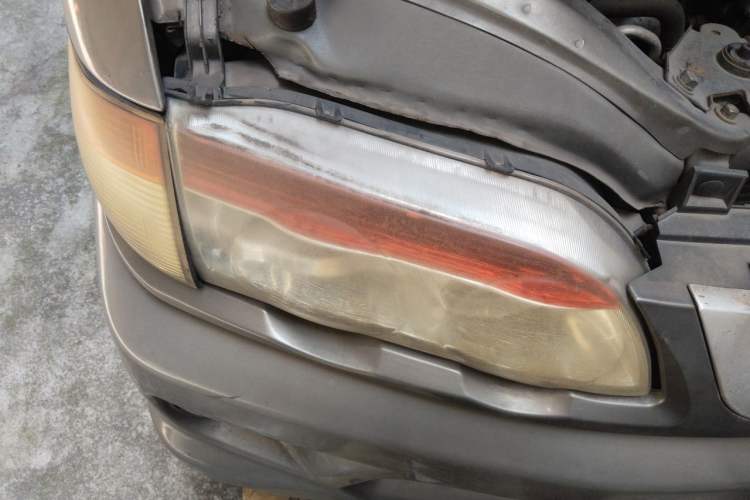 Used FORTHING Lingzhi 2013 V3 1.5L 7-Seater Comfort Model Right Front Headlight