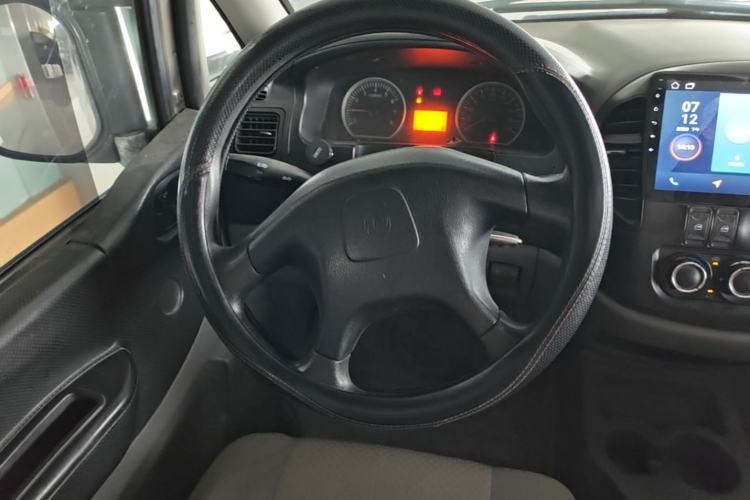 Used FORTHING Lingzhi 2013 V3 1.5L 7-Seater Standard Model II Steering Wheel