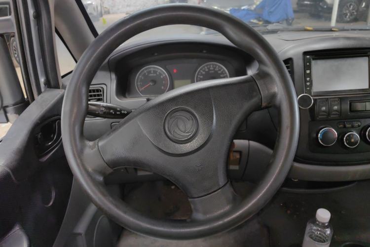 Used FORTHING Lingzhi 2013 V3 1.5L 7-Seater Luxury Model Steering Wheel