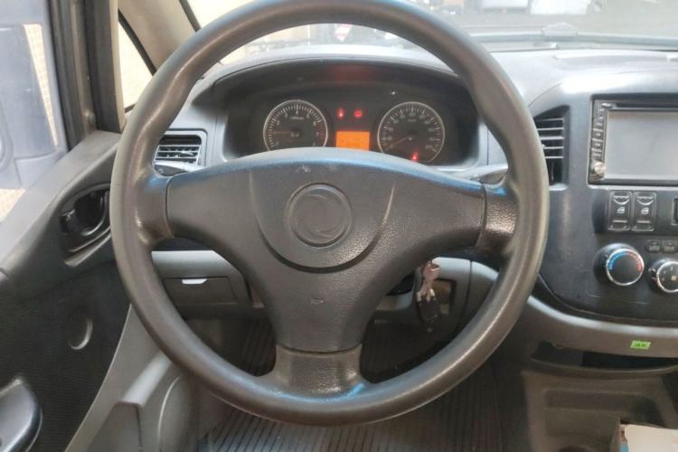 Used FORTHING Lingzhi 2013 V3 1.5L 7-Seater Comfort Model Steering Wheel