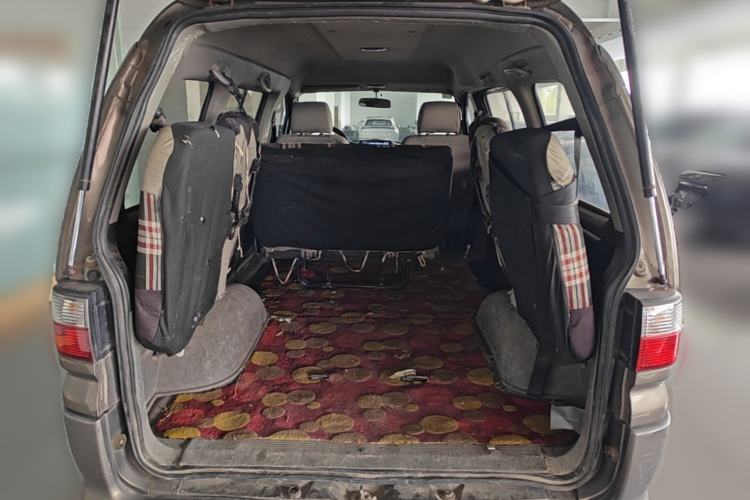 Used FORTHING Lingzhi 2013 V3 1.5L 7-Seater Standard Model II Trunk