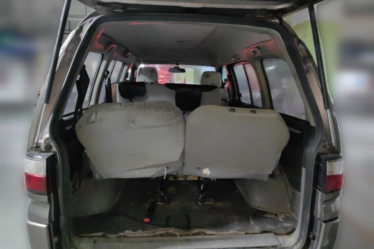 Used FORTHING Lingzhi 2013 V3 1.5L 7-Seater Standard Model II Trunk