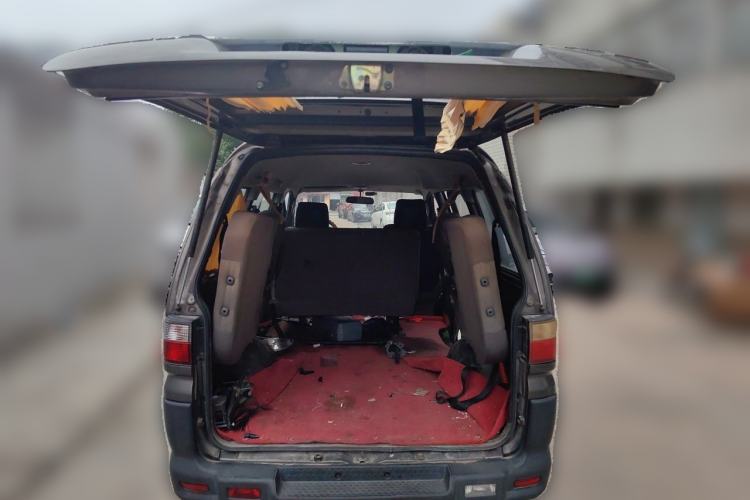 Used FORTHING Lingzhi 2013 V3 1.5L 7-Seater Standard Model II Trunk