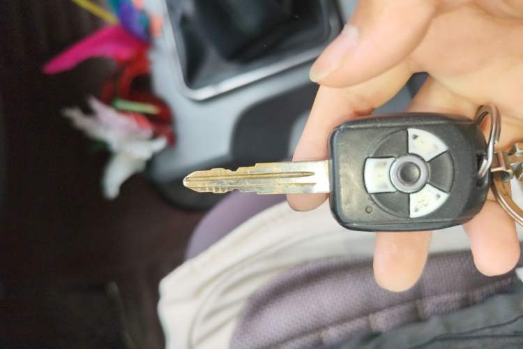 Used FORTHING Lingzhi 2013 M3 1.6L 7-seat Standard Model Vehicle Key