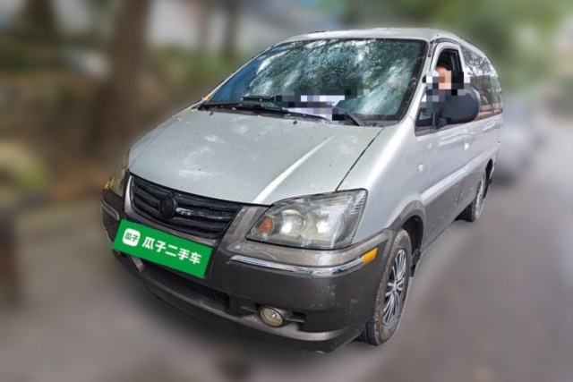Ojetý FORTHING Lingzhi 2013 M3 1.6L 7-Seater Comfort Model