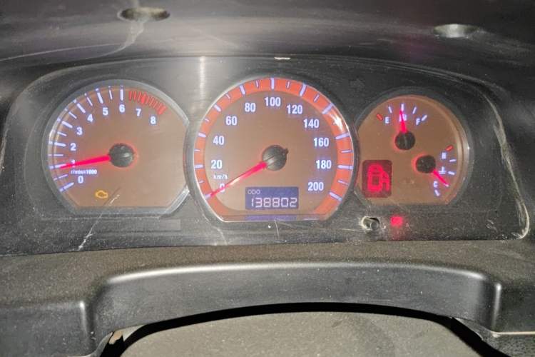 Used FORTHING Lingzhi 2013 M5 Q3 2.0L 7-seat Short-Wheelbase Luxury Model Instrument Cluster