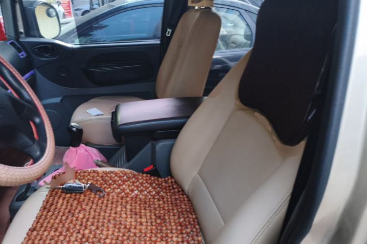 Used FORTHING Lingzhi 2013 M5 Q7 2.0L 7-Seater Long-Wheelbase Comfort Model Left Front Seat