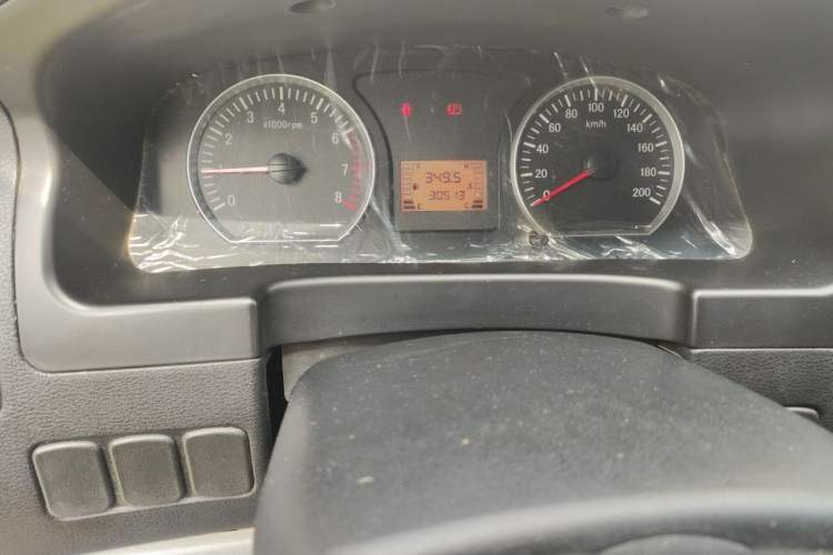 Used FORTHING Lingzhi 2013 M3 1.6L 7-Seater Comfort Model Odometer Close Up