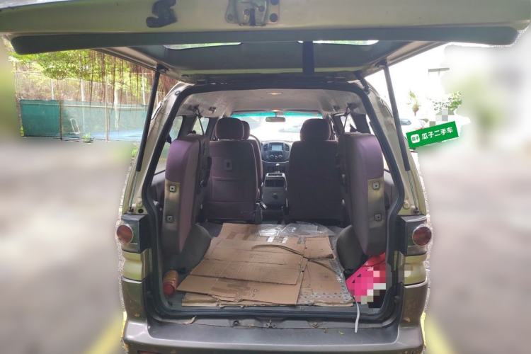 Used FORTHING Lingzhi 2013 M3 1.6L 7-Seater Comfort Model Trunk