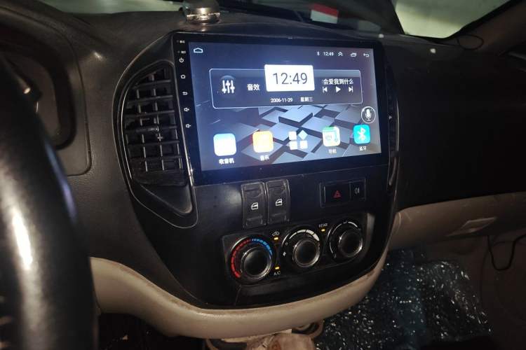 Used FORTHING Lingzhi 2013 V3 1.5L 7-Seater Standard Model II Audio And AC Panel