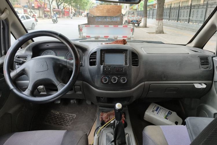 Used FORTHING Lingzhi 2013 V3 1.5L 7-Seater Standard Model II Center Console