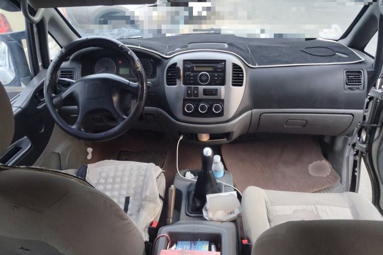 Used FORTHING Lingzhi 2013 V3 1.5L 7-Seater Standard Model II Center Console