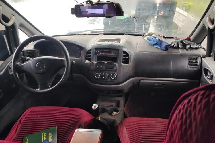 Used FORTHING Lingzhi 2013 V3 1.5L 7-Seater Standard Model II Center Console
