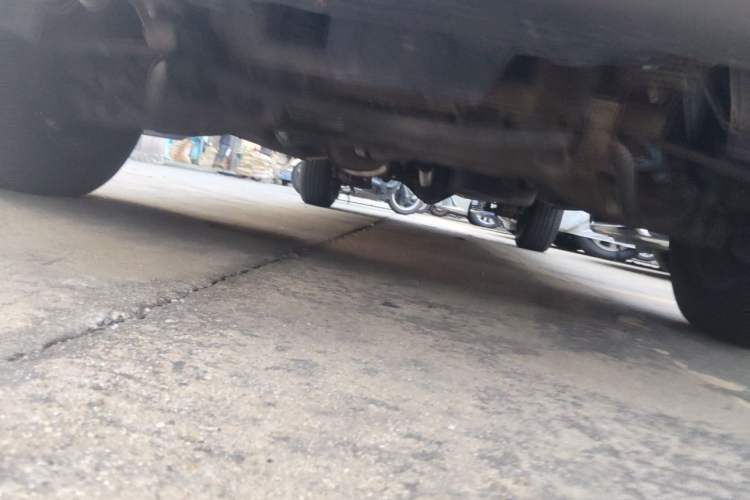 Used FORTHING Lingzhi 2013 V3 1.5L 7-Seater Standard Model II Chassis Front
