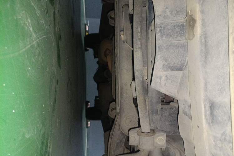 Used FORTHING Lingzhi 2013 V3 1.5L 7-Seater Standard Model II Chassis Front