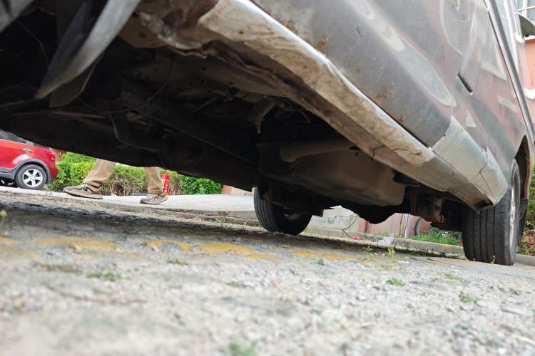 Used FORTHING Lingzhi 2013 M3 1.6L 7-seat Standard Model Chassis Front Left