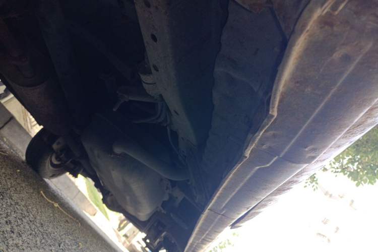 Used FORTHING Lingzhi 2013 V3 1.5L 5-Seat Standard Model I Chassis Front Left