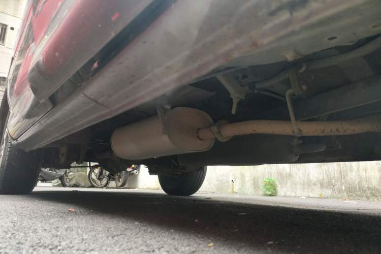 Used FORTHING Lingzhi 2013 M3 1.6L 7-Seater Comfort Model Chassis Front Right