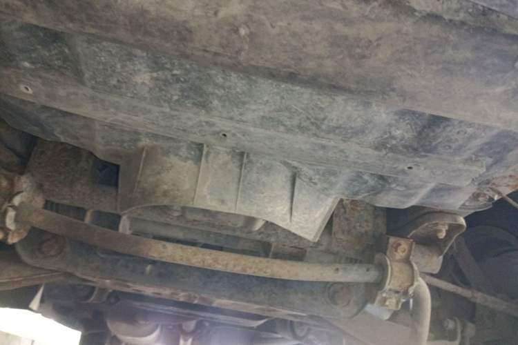 Used FORTHING Lingzhi 2013 V3 1.5L 5-Seat Standard Model I Chassis Front