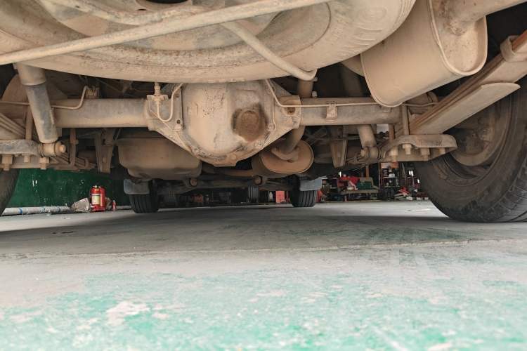 Used FORTHING Lingzhi 2013 V3 1.5L 7-Seater Standard Model II Chassis Rear