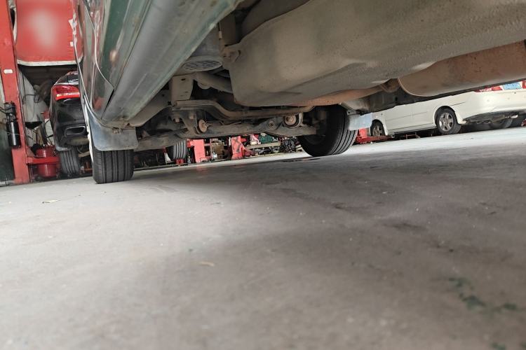 Used FORTHING Lingzhi 2013 V3 1.5L 7-Seater Standard Model II Chassis Rear Left